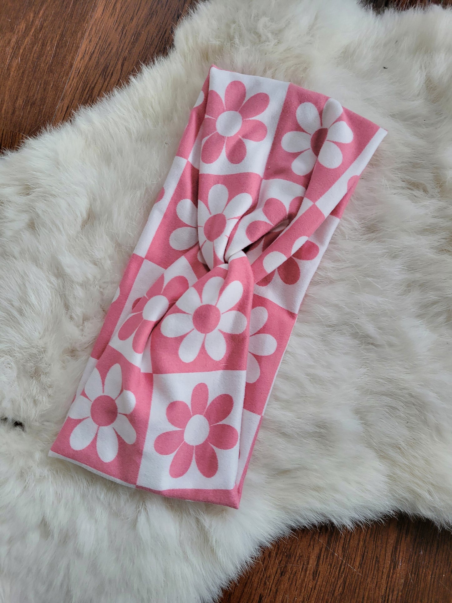 Pink checkered daisies