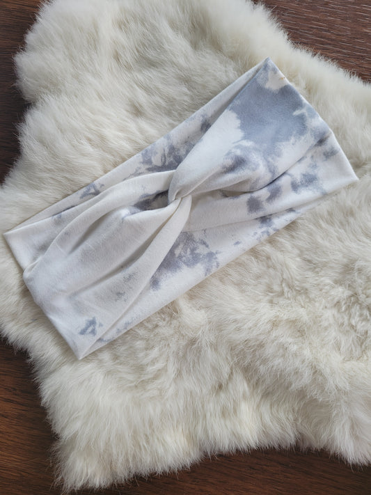 Gray and white tie dye