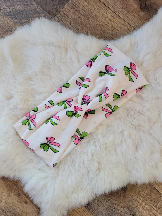 Green and pink witch bows
