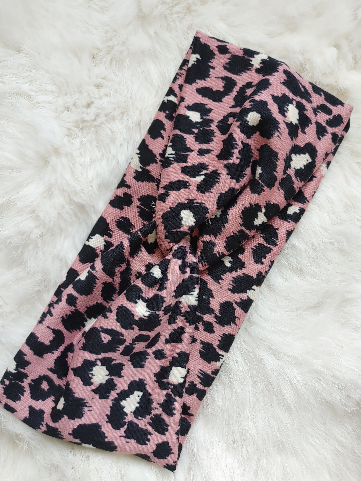 Large print mauve leopard
