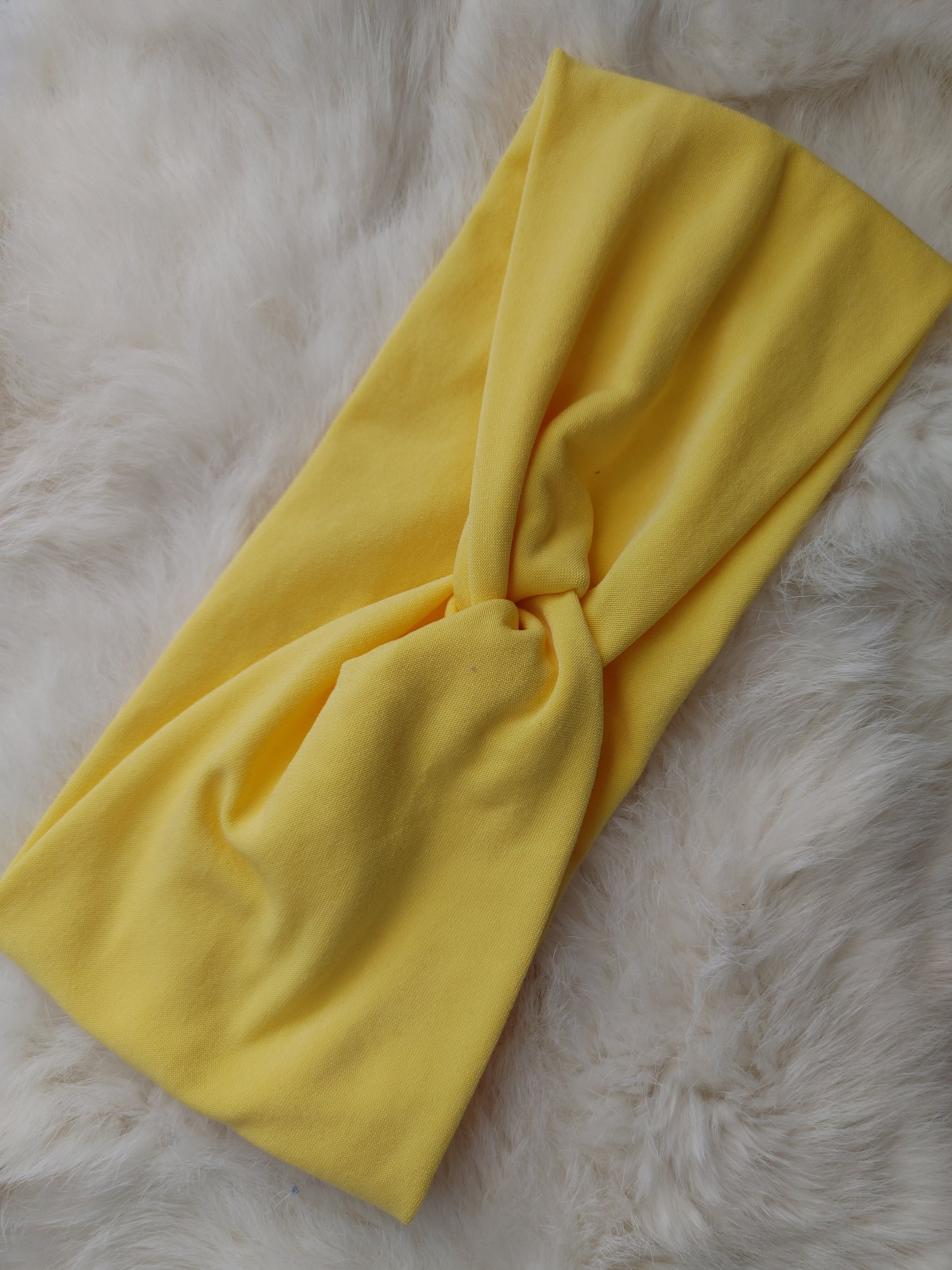 Lemon yellow