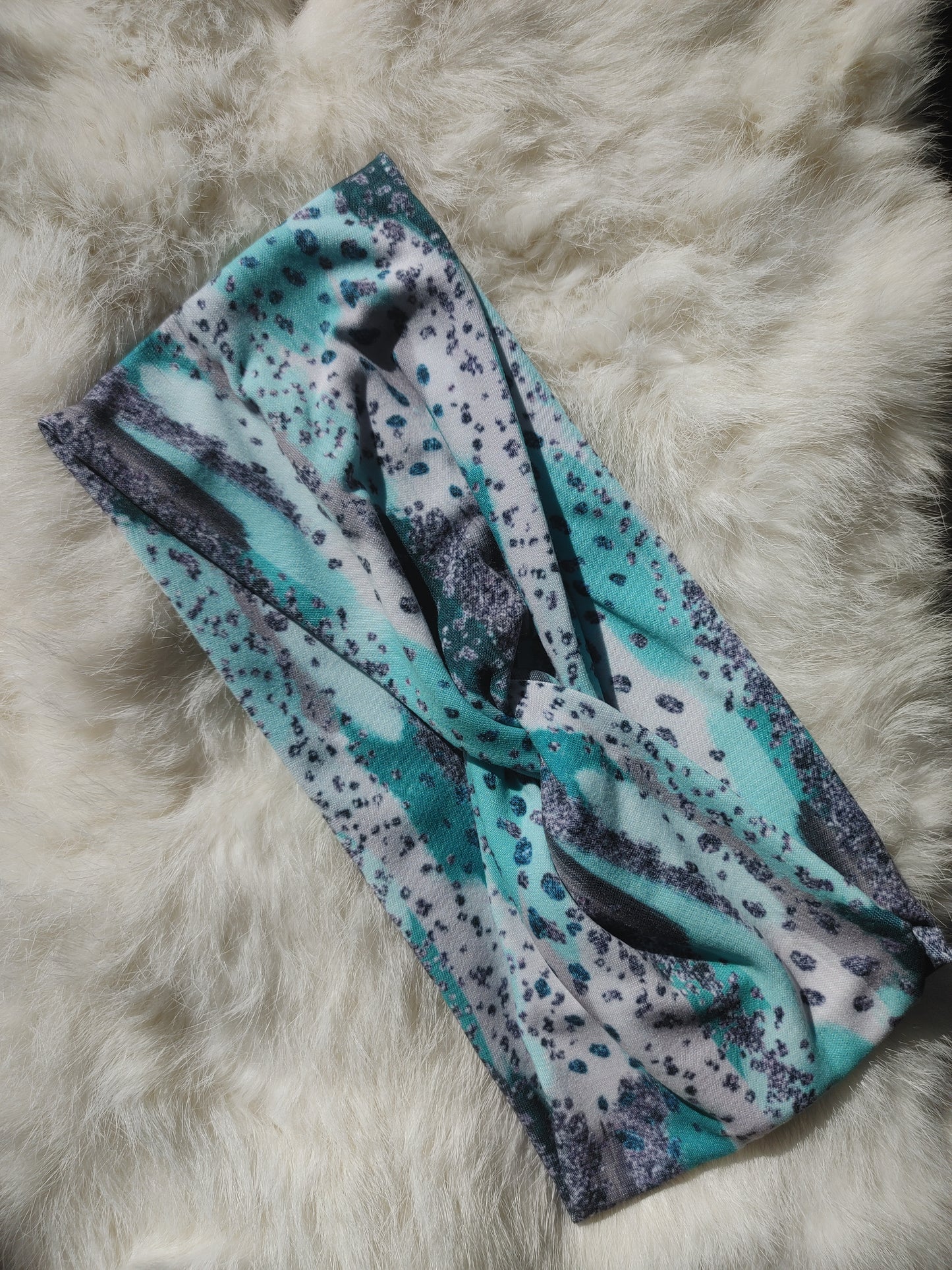 Teal/silver brushstroke