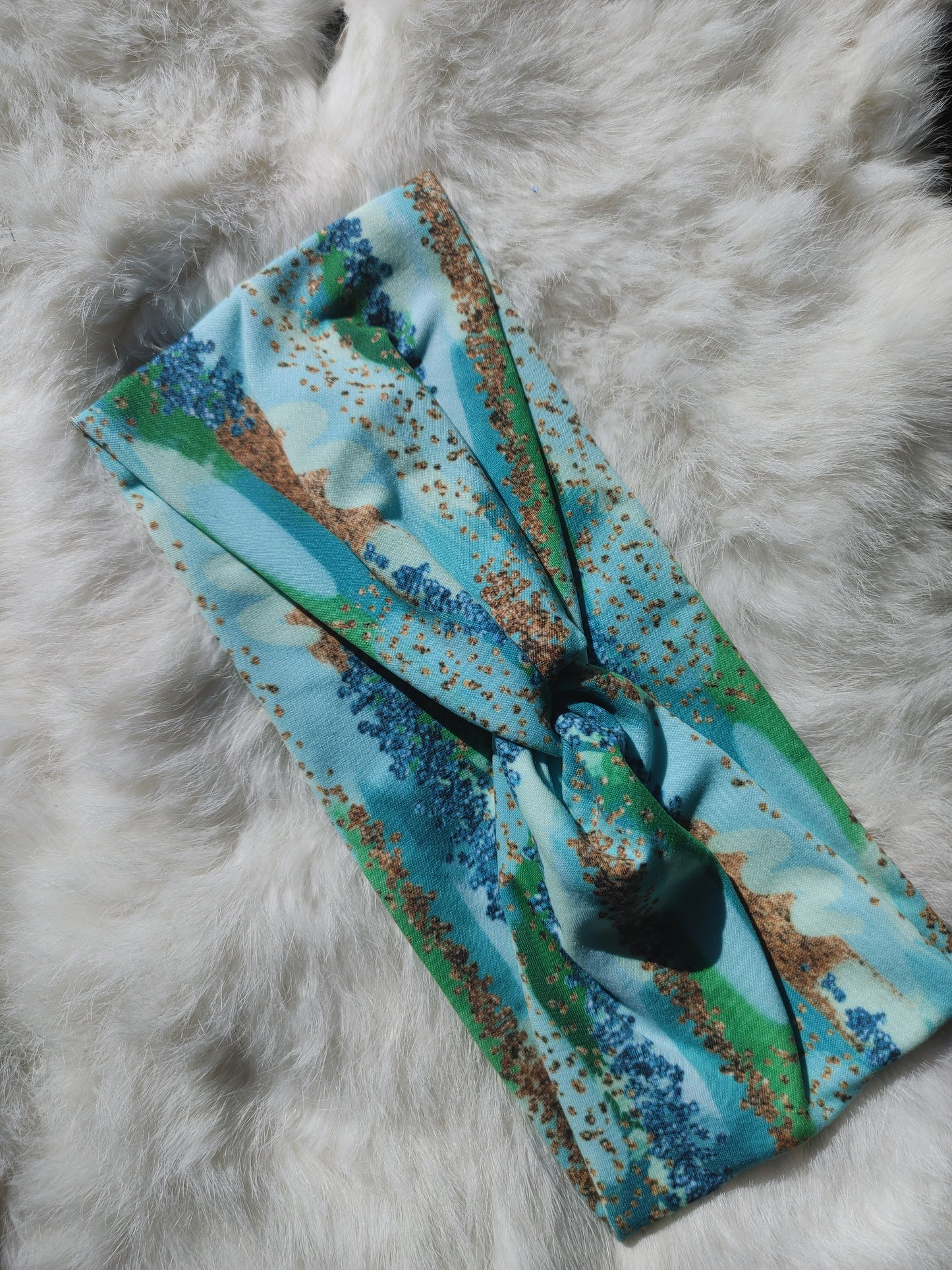 Teal/green brushstroke