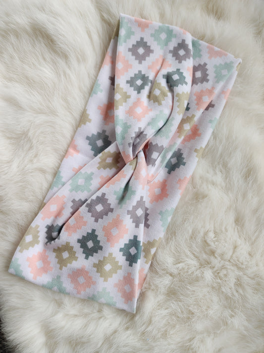 Pastel Aztec
