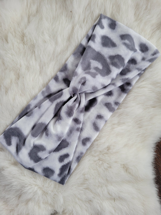 Muted gray leopard