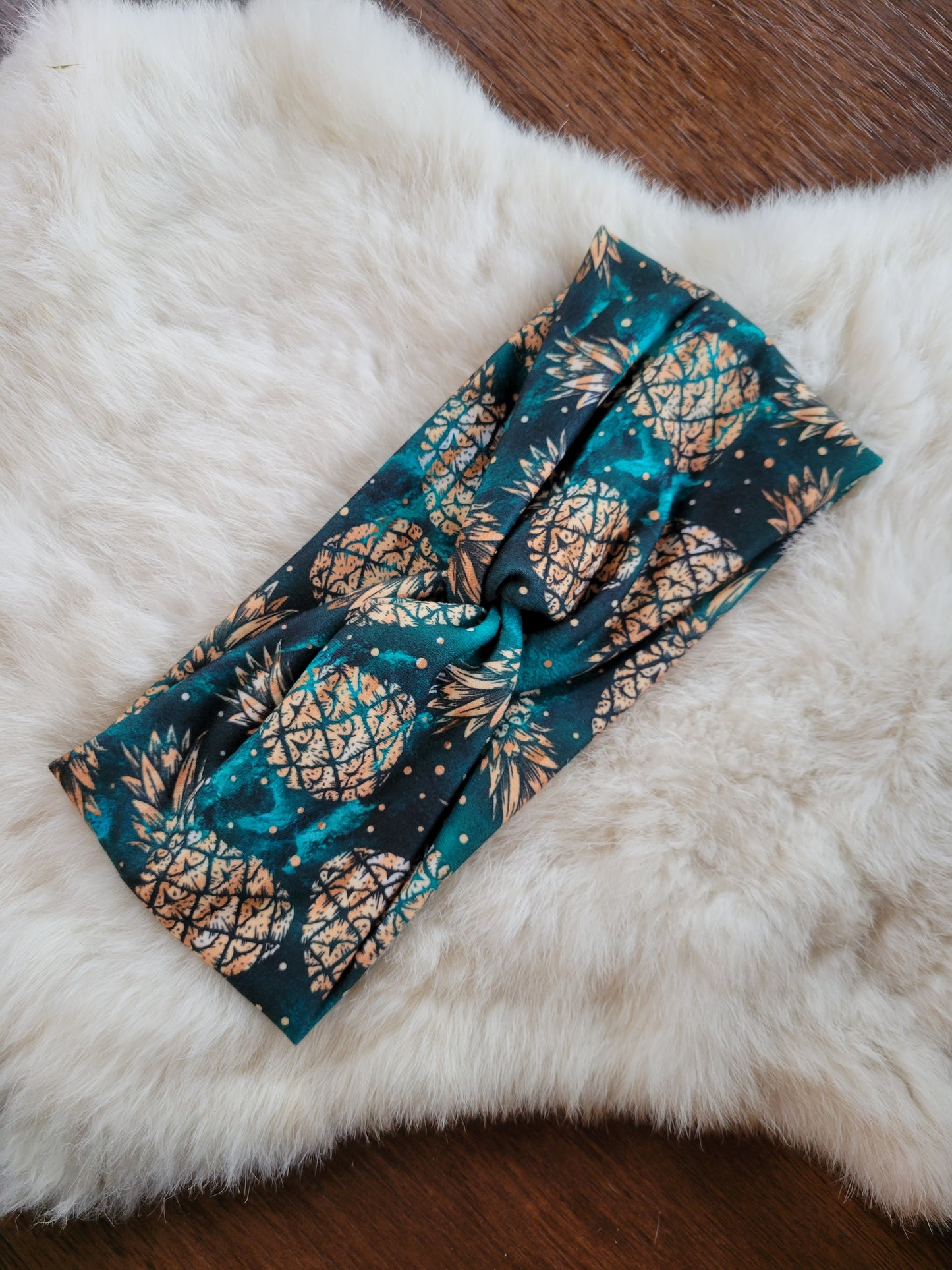 Emerald and gold pineapples