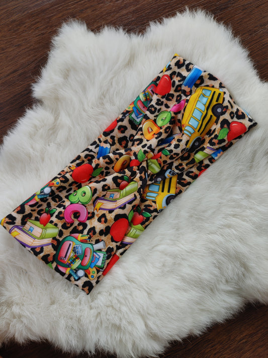 Leopard back to school
