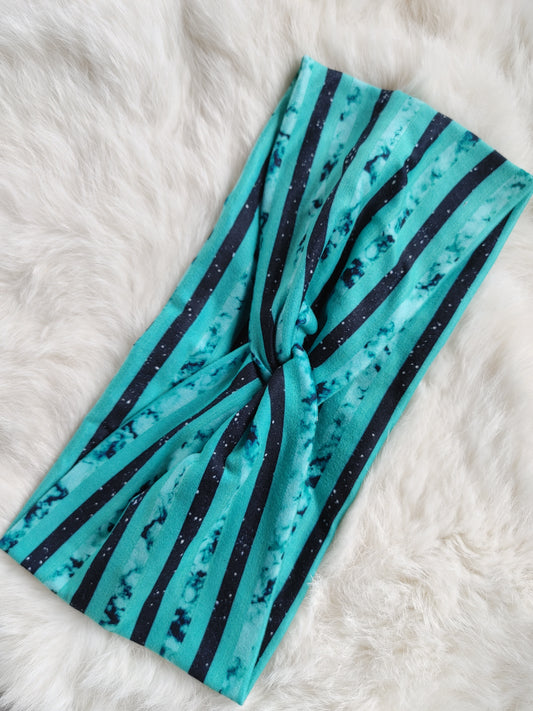 Striped turquoise marble