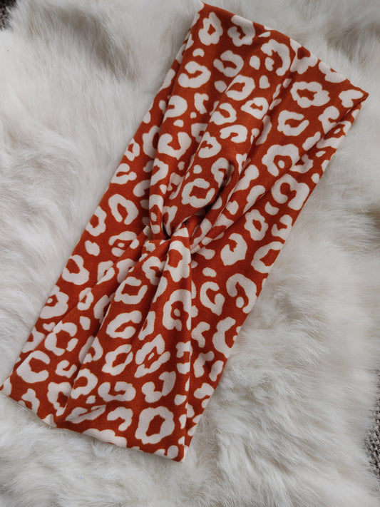 Rust cream leopard